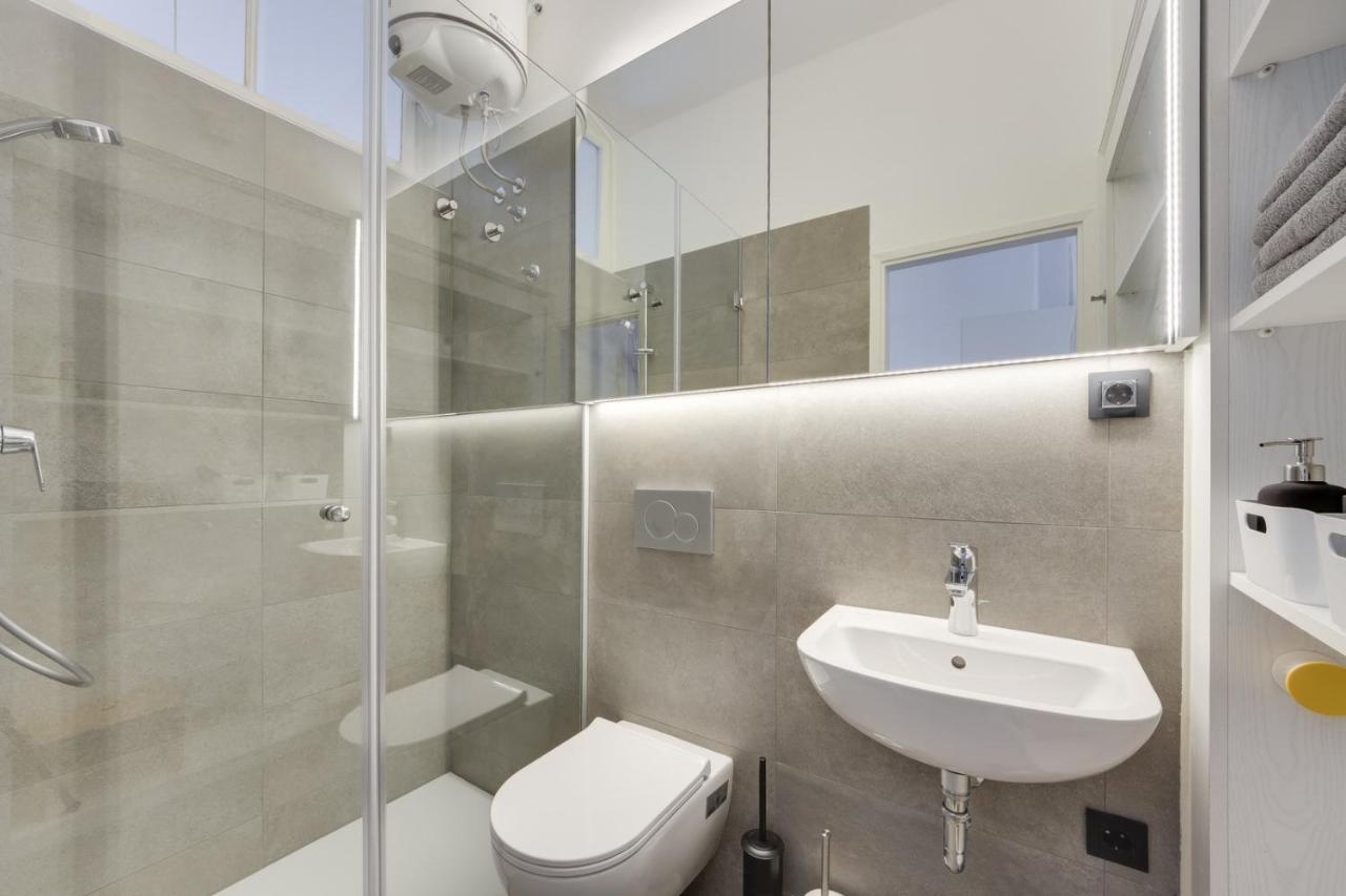City Center Apartment With Parking Lubiana Esterno foto