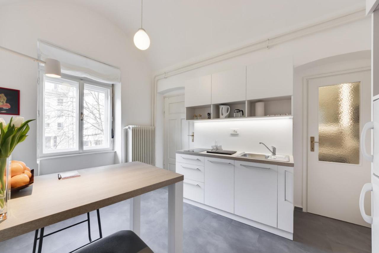 City Center Apartment With Parking Lubiana Esterno foto